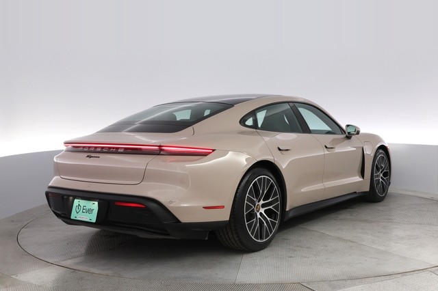 2022 Porsche Taycan