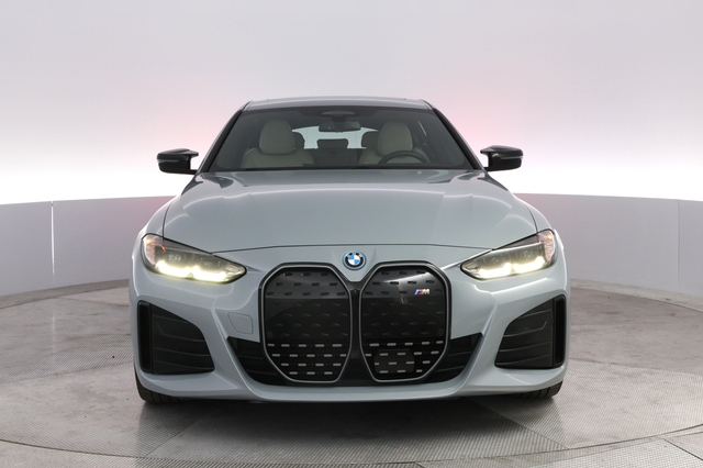 2022 BMW i4