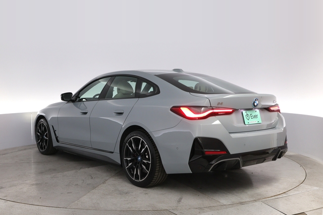 2022 BMW i4
