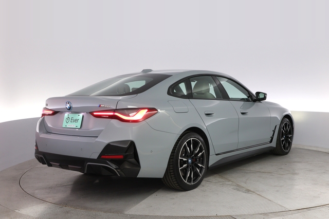 2022 BMW i4
