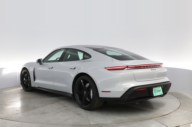 2022 Porsche Taycan