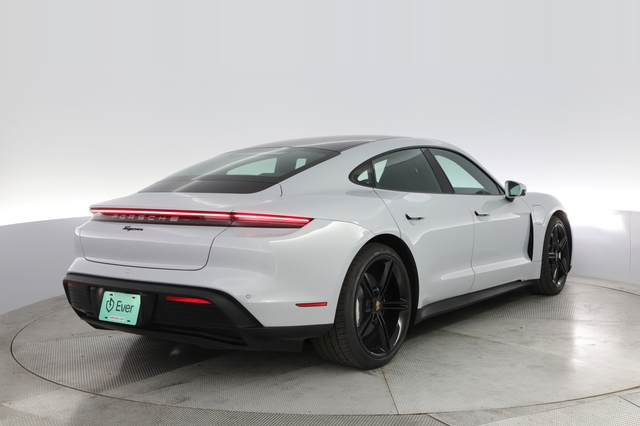 2022 Porsche Taycan