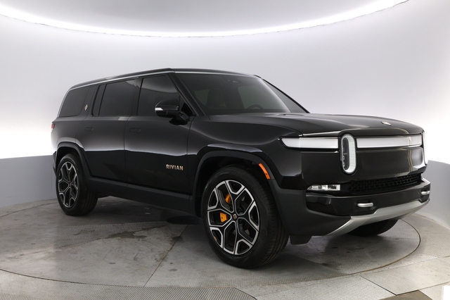 2024 Rivian R1S
