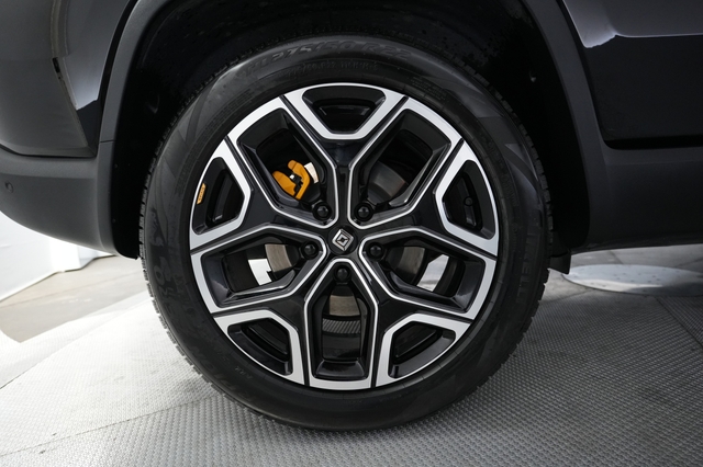 2024 Rivian R1S