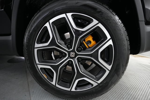 2024 Rivian R1S