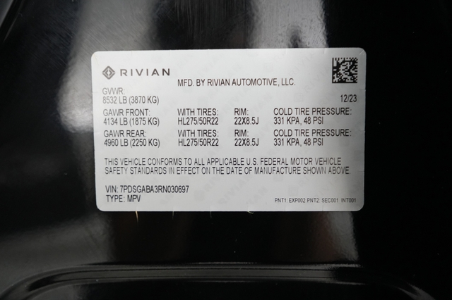 2024 Rivian R1S