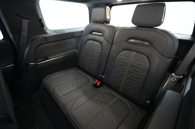 2024 Rivian R1S