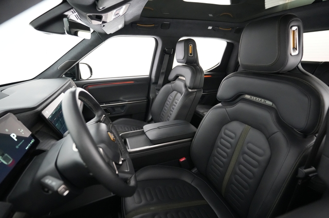 2023 Rivian R1T