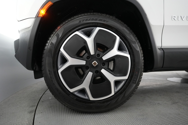 2024 Rivian R1S