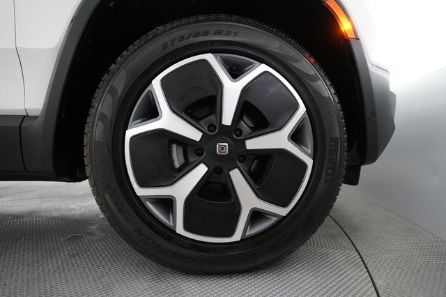 2024 Rivian R1S