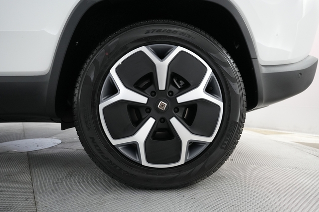 2024 Rivian R1S
