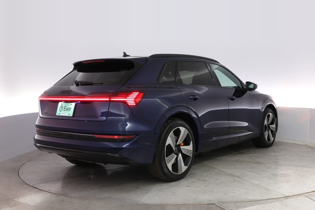 2022 Audi e-tron