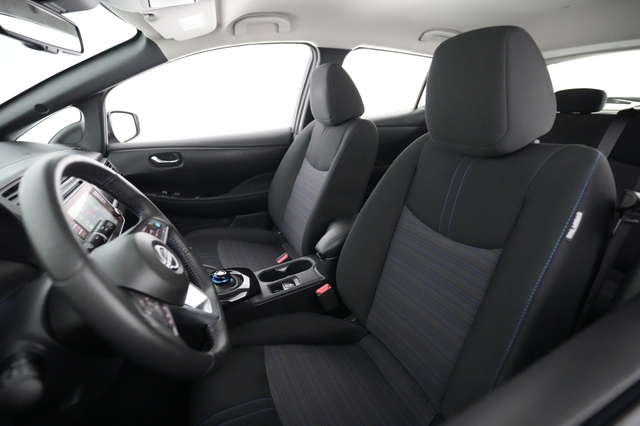 2024 Nissan LEAF