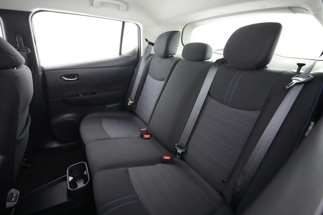 2024 Nissan LEAF