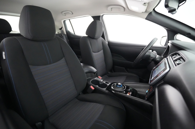 2024 Nissan LEAF