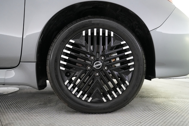 2024 Nissan LEAF