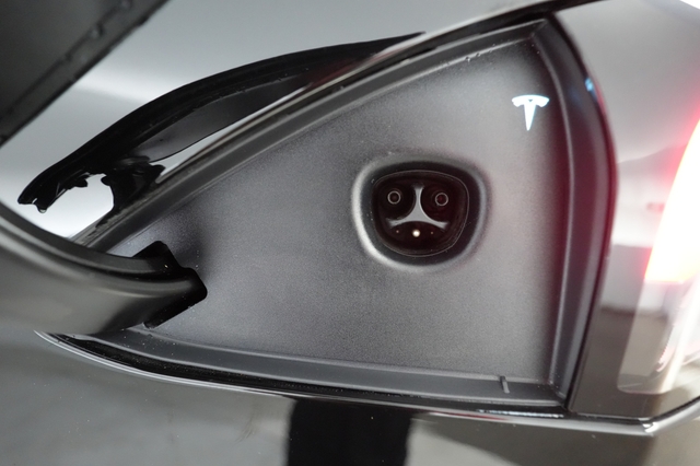 2023 Tesla Model S