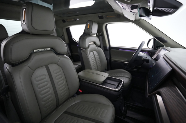 2022 Rivian R1T