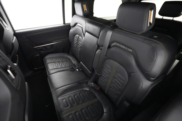 2022 Rivian R1S