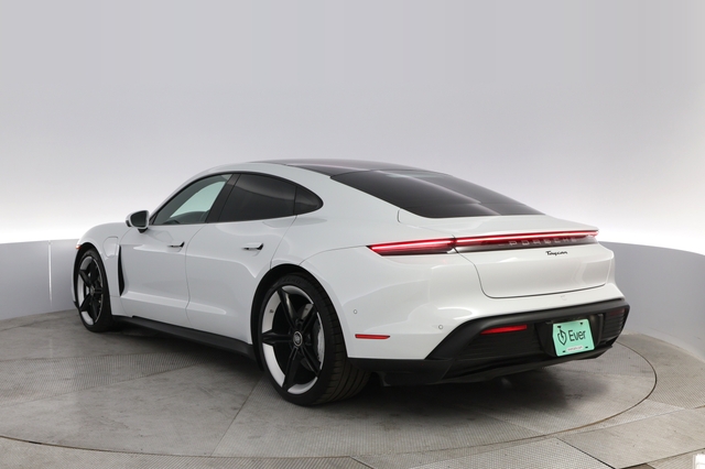 2022 Porsche Taycan