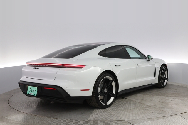 2022 Porsche Taycan