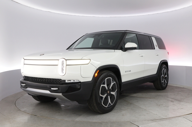 2023 Rivian R1S