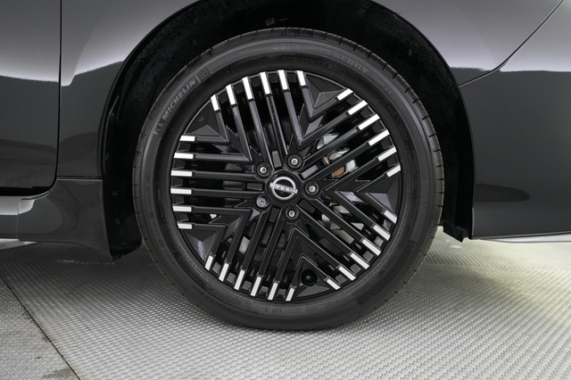 2024 Nissan LEAF