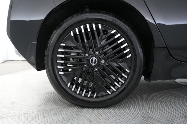 2024 Nissan LEAF