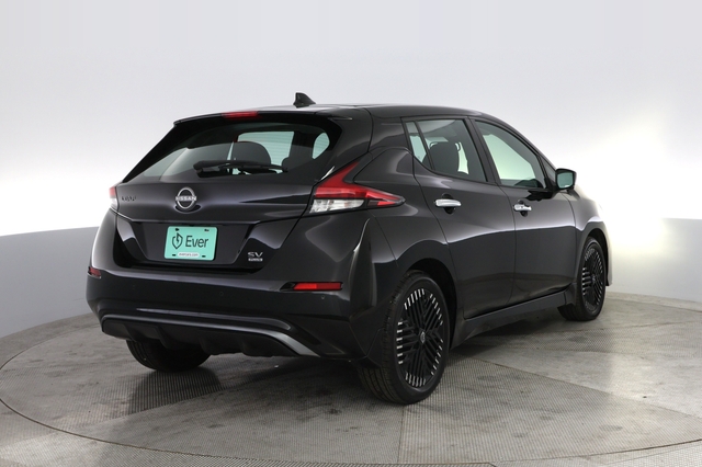 2024 Nissan LEAF
