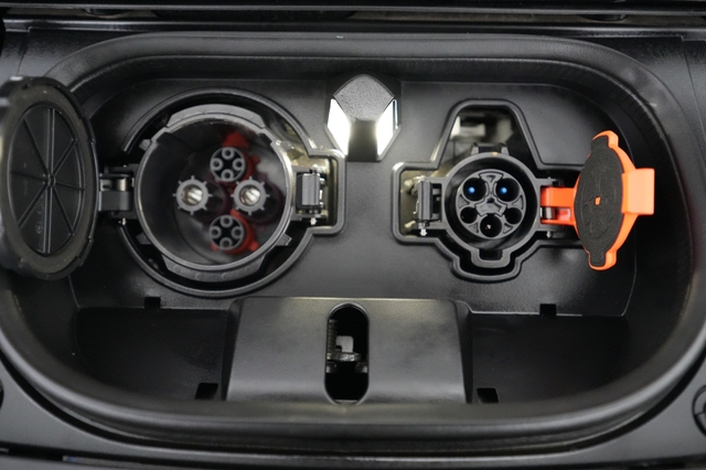 2024 Nissan LEAF