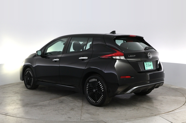 2024 Nissan LEAF
