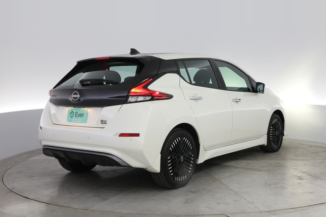 2023 Nissan LEAF