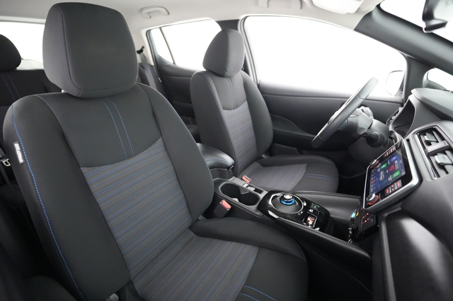 2023 Nissan LEAF