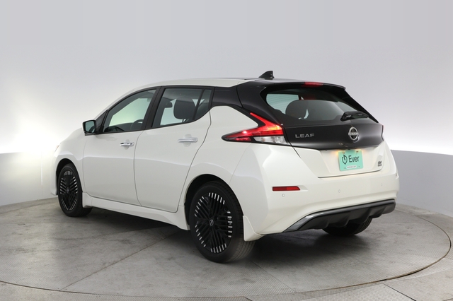 2023 Nissan LEAF