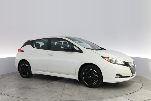 2023 Nissan LEAF