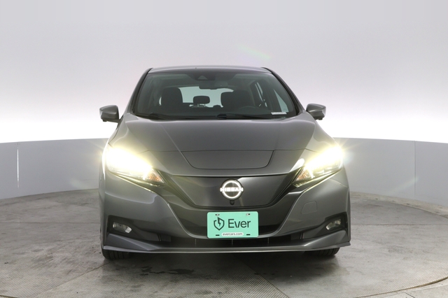 2023 Nissan LEAF