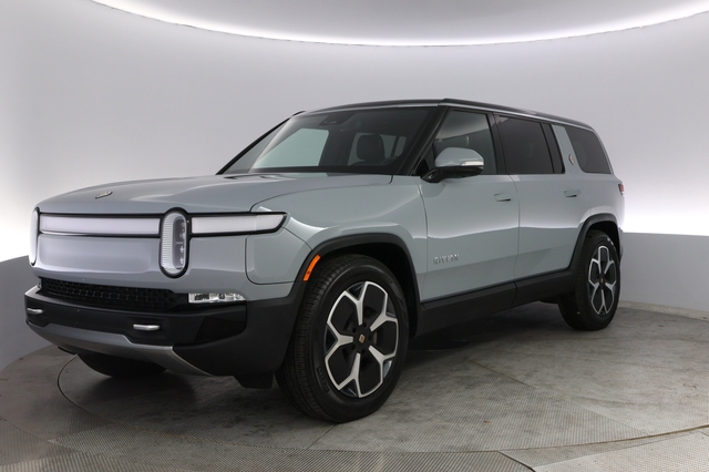 2023 Rivian R1S