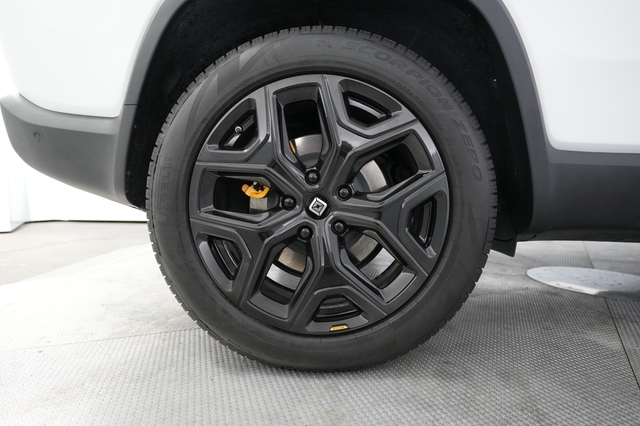 2023 Rivian R1S