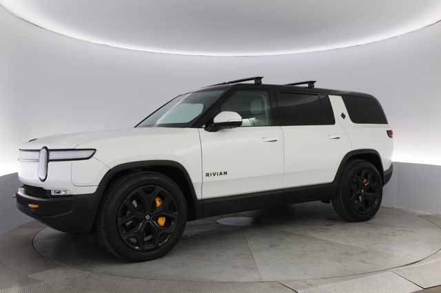2023 Rivian R1S