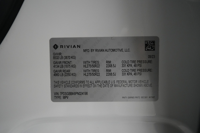 2023 Rivian R1S