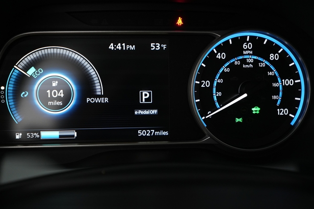 2025 Nissan LEAF