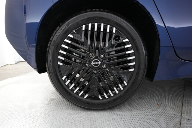 2025 Nissan LEAF