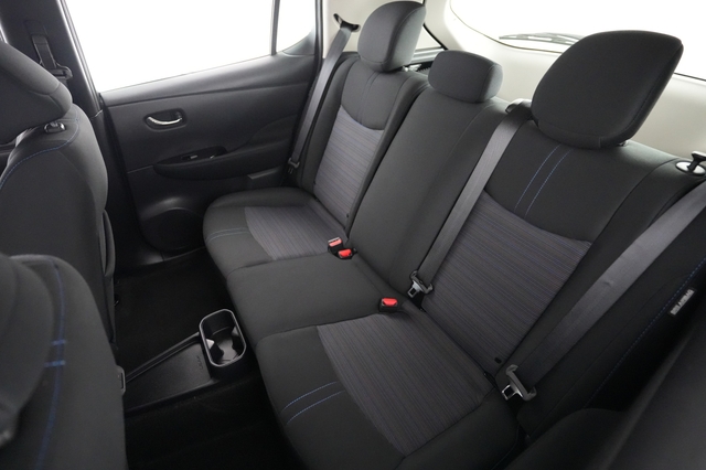 2025 Nissan LEAF