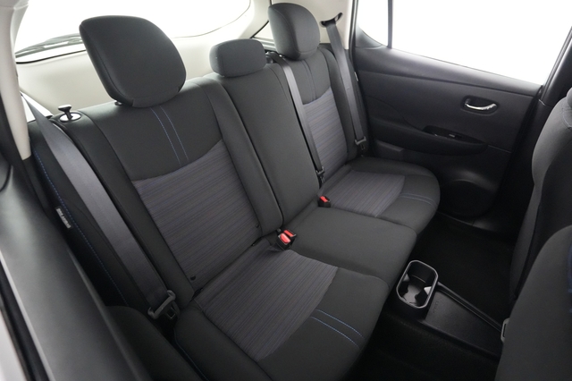 2025 Nissan LEAF