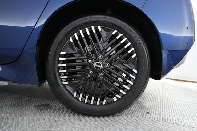 2025 Nissan LEAF