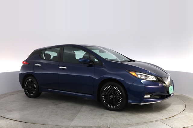 2025 Nissan LEAF