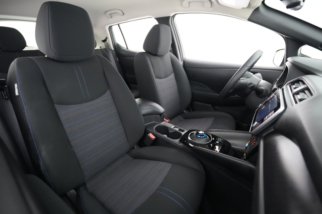 2025 Nissan LEAF