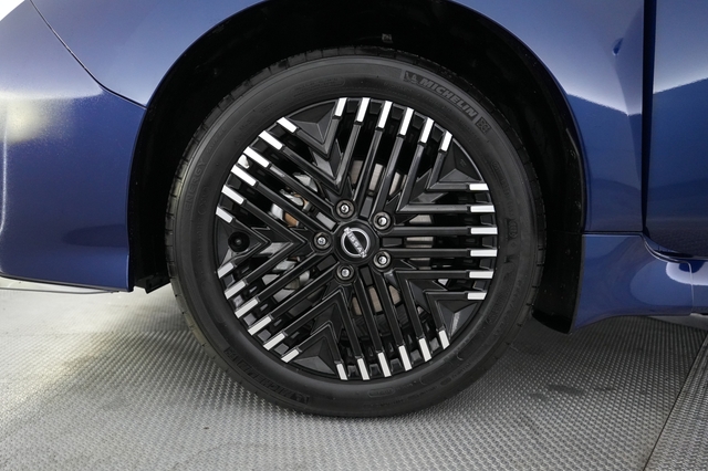 2025 Nissan LEAF