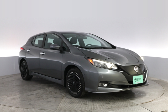 2024 Nissan LEAF