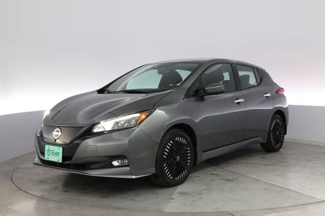 2024 Nissan LEAF